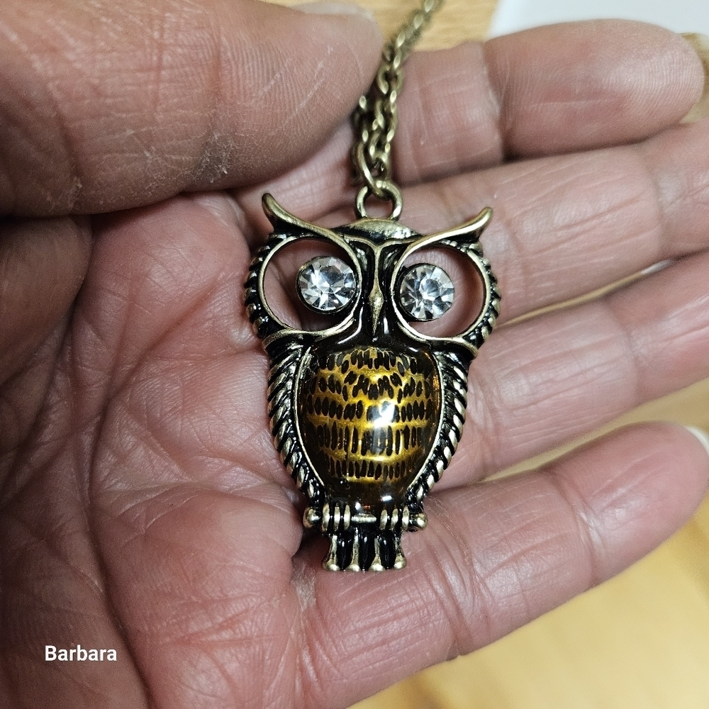 Vintage Gold-tone Owl Pendant Necklace